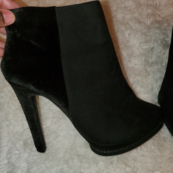 Zara Shoes - Zara Trafaluc Bootie Heels